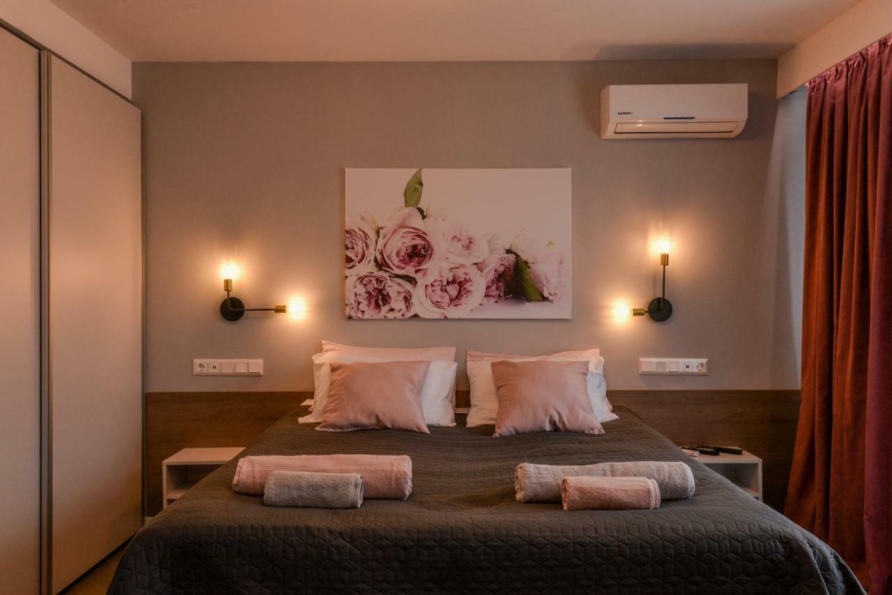 Rose One Bedroom Designer Apartment In City Centre By Flat Mаnager Sofia Eksteriør bilde